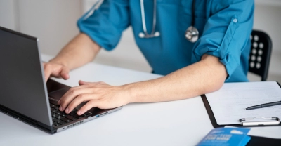 Técnico Auxiliar en Administración hospitalaria + IA (Premium con Doble Certificación)