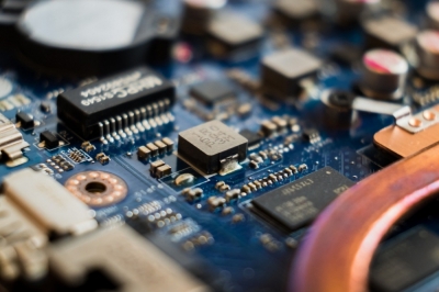 Técnico Auxiliar en Nanotecnologías + IA