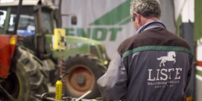 Diplomatura en Mecánico de Maquinaria Agrícola + IA (Premium con Doble Certificación)