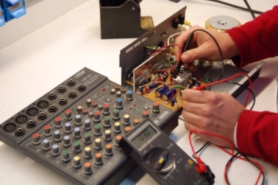 Diplomatura en Electrónica y Audio + IA (Premium con Doble Certificación)